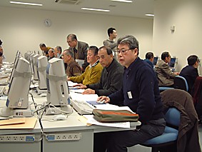 パソコン及びインターネットの利用に関する調査研究及び教育普及