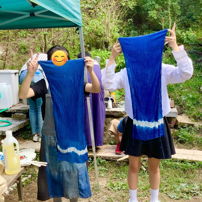 藍染体験の様子